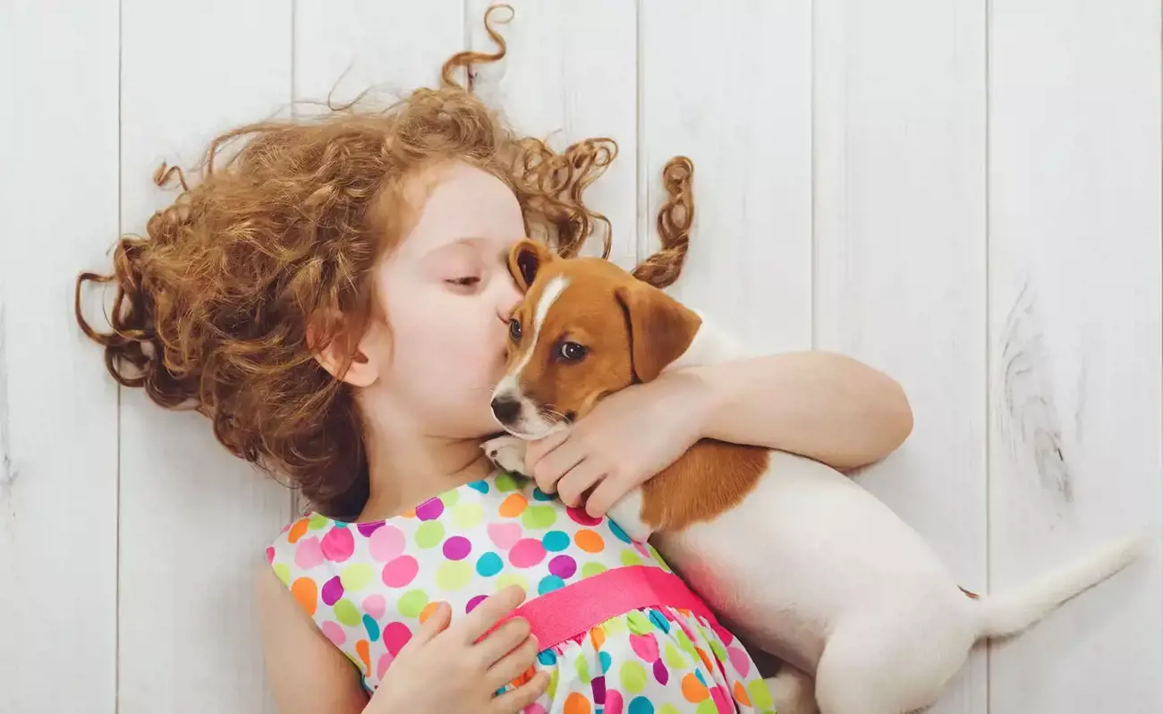Blog Image for article How preschoolers benefit from having a family dog