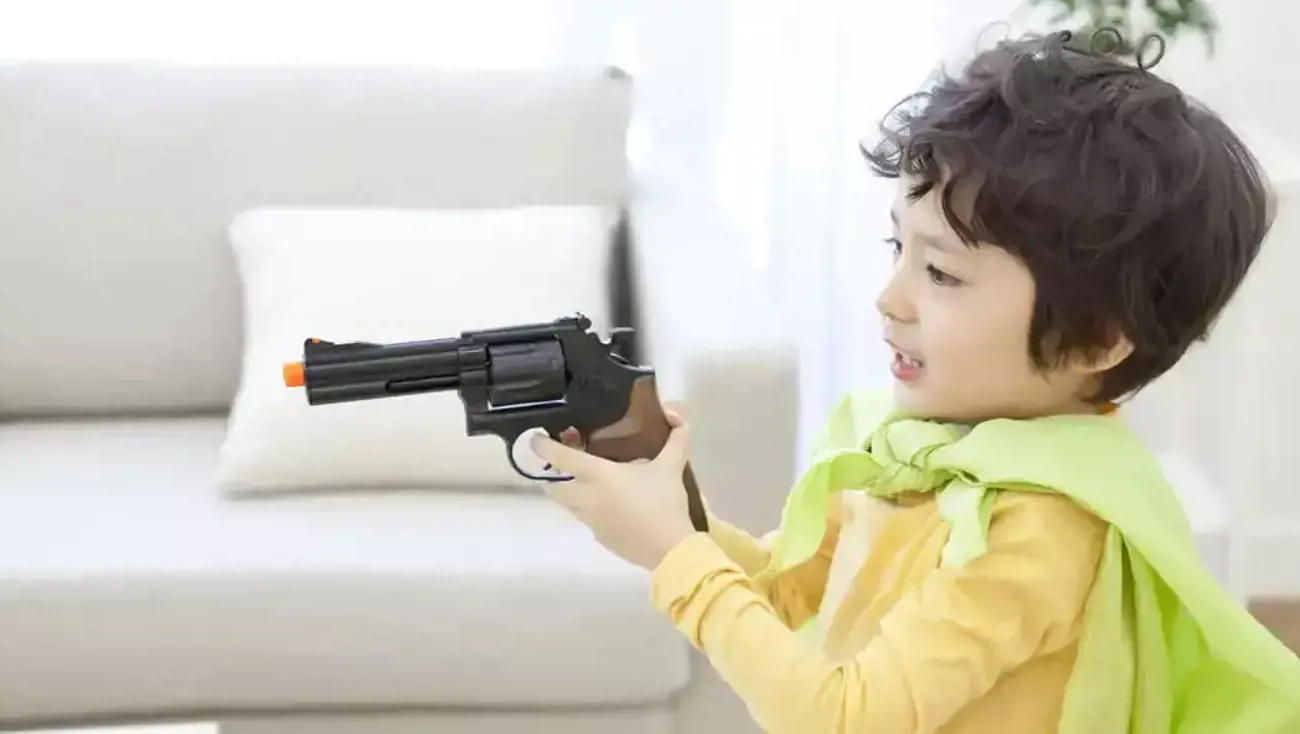 Blog Image for article Is gun play a good or bad thing for children?