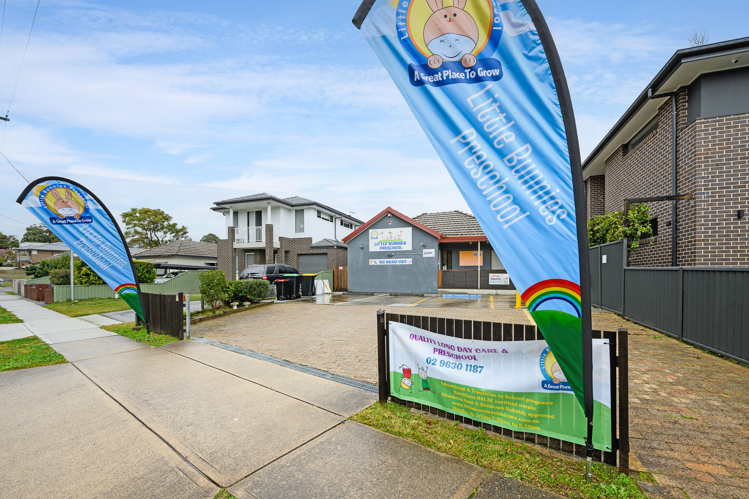 centre image
